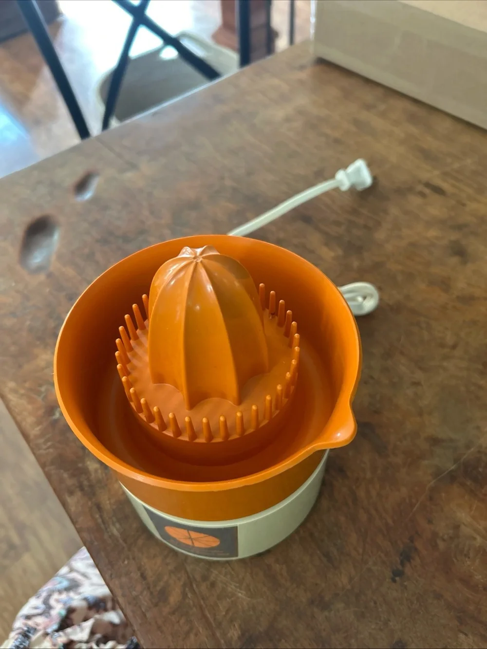 Hamilton Orange and Cream Electric Citrus Juicer